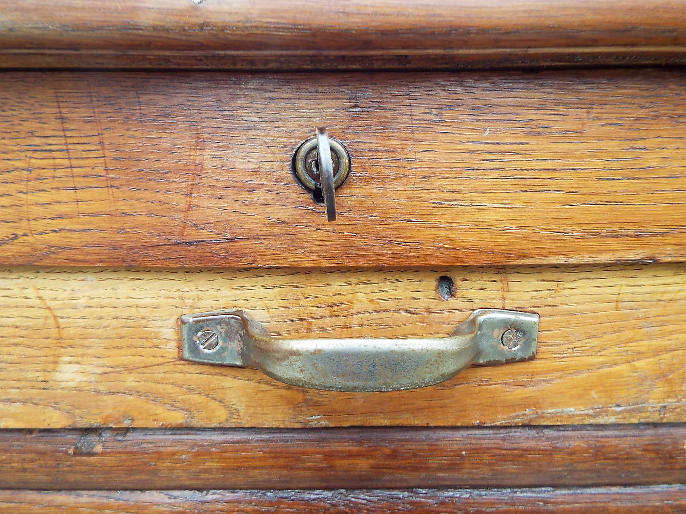 Meuble à rideau double