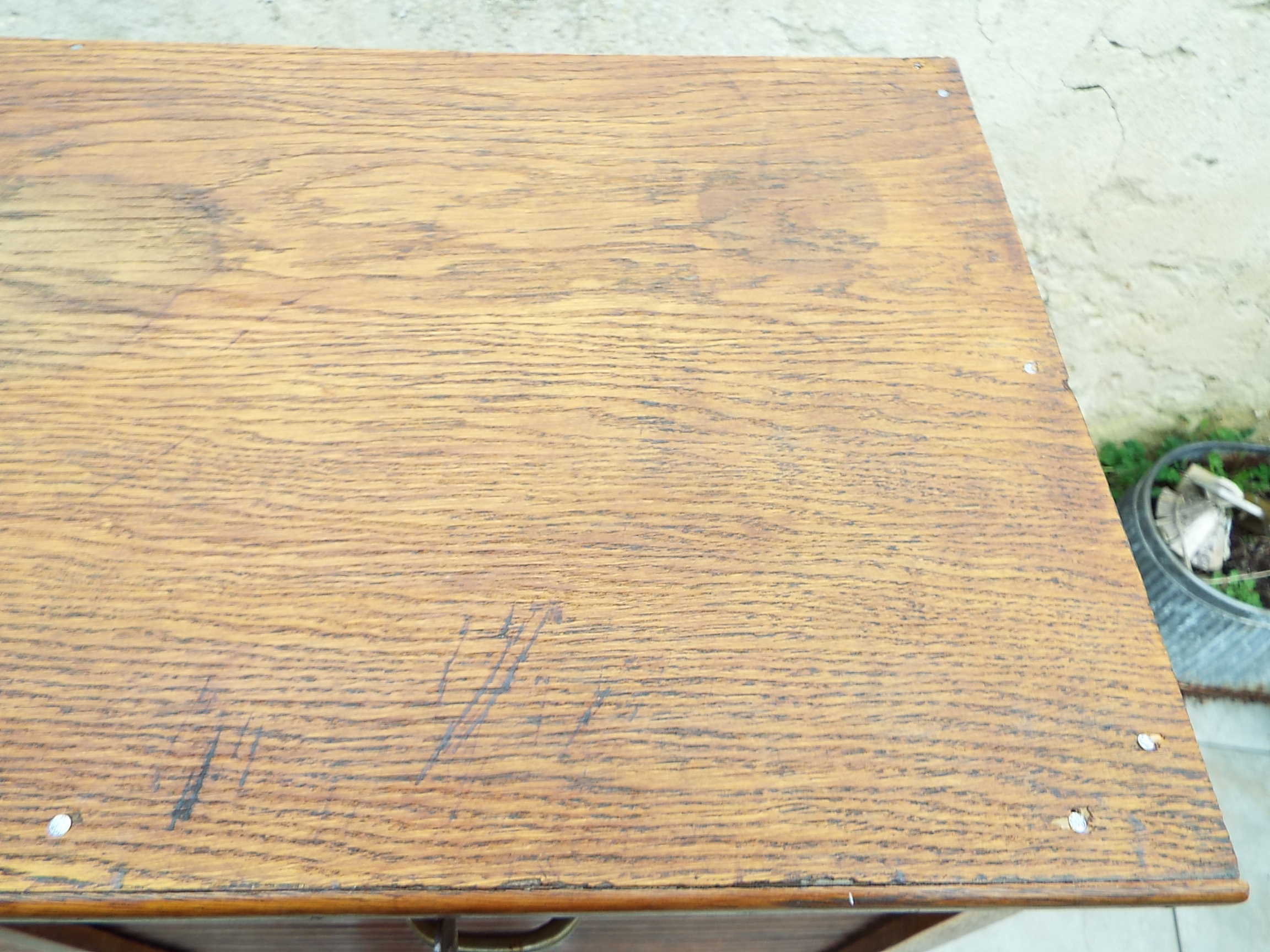 Meuble à rideau double