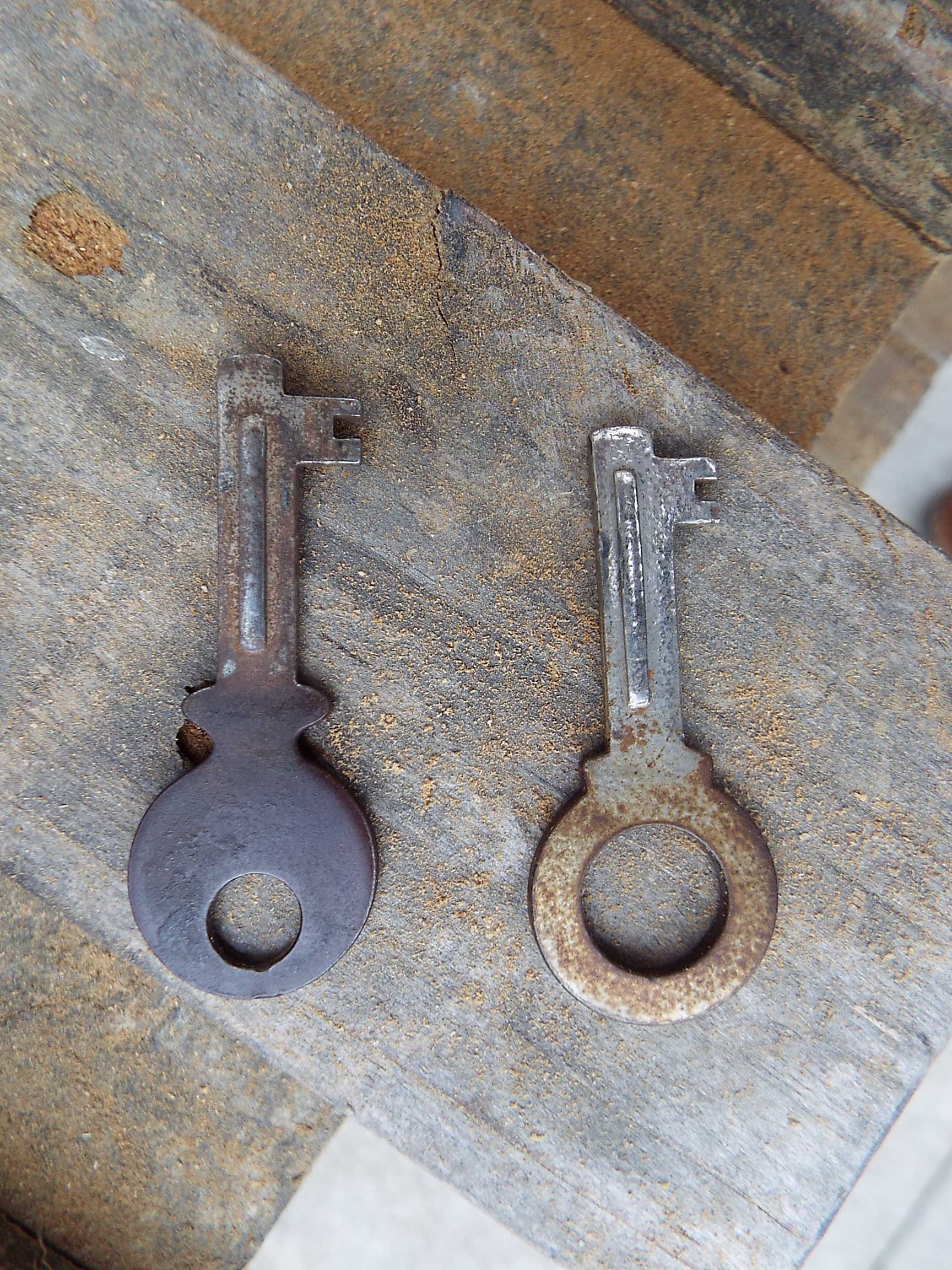 Meuble à rideau double